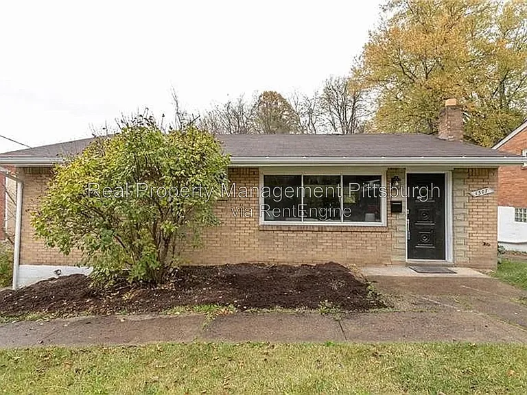 1307 Universal Rd — Photo 21