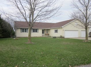 10688 Ridgewood Dr, Greenville, MI