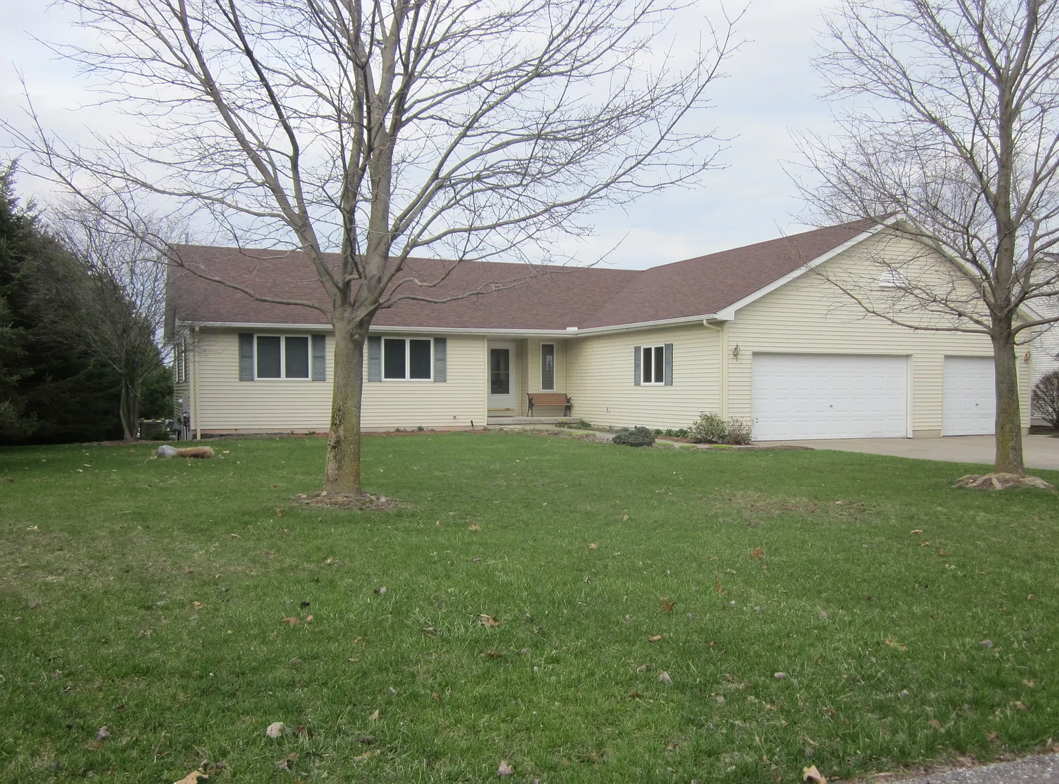 10688 Ridgewood Dr photo 1