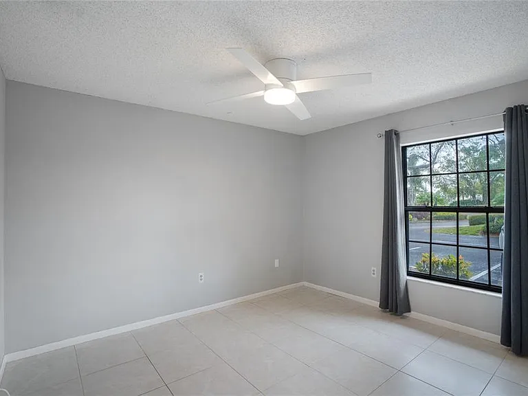 4717 Winslow Beacon #7 — Photo 7