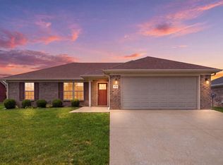 479 Southern Cross Dr, Richmond, KY 40475