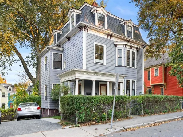 69 Walnut St, Somerville, MA 02143