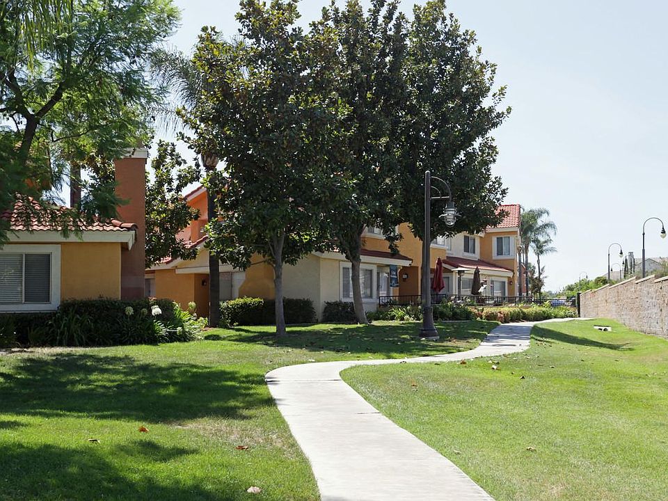 1st image of 1501 Golf Club Dr #0