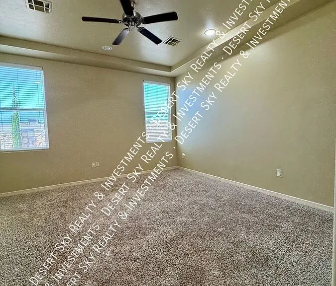1911 Pella Ct — Photo 12