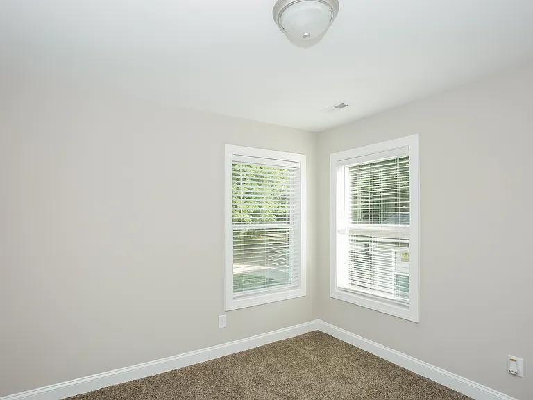 104 High Ave SW — Photo 11