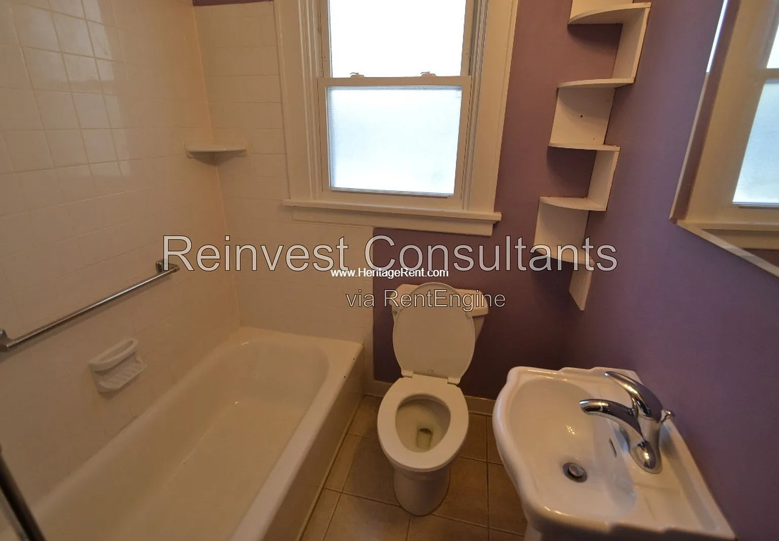 3 bed, 1.0 bath, 944 sqft, $1,595 — Photo 3