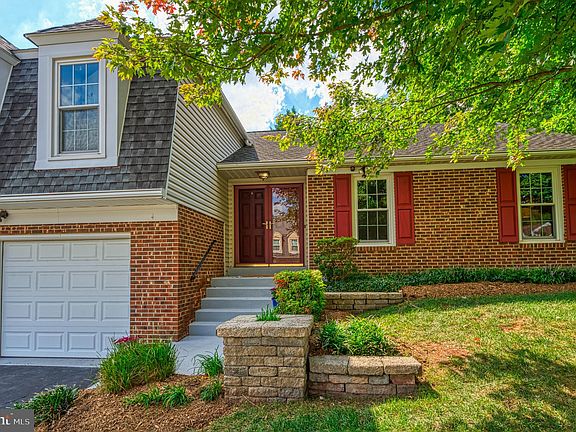 5th image of 13575 Smallwood Ln