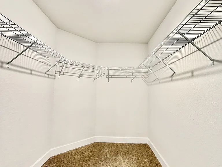 633 W Rexford Dr — Photo 46
