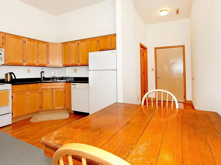 Armory Loft — Photo 21