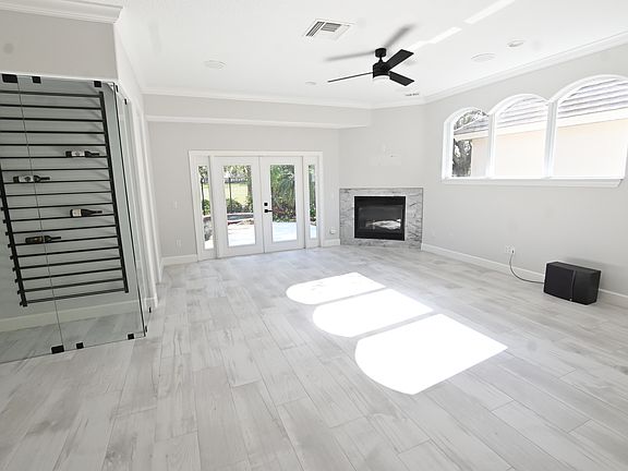 4th image of 6119 Foxfield Ct