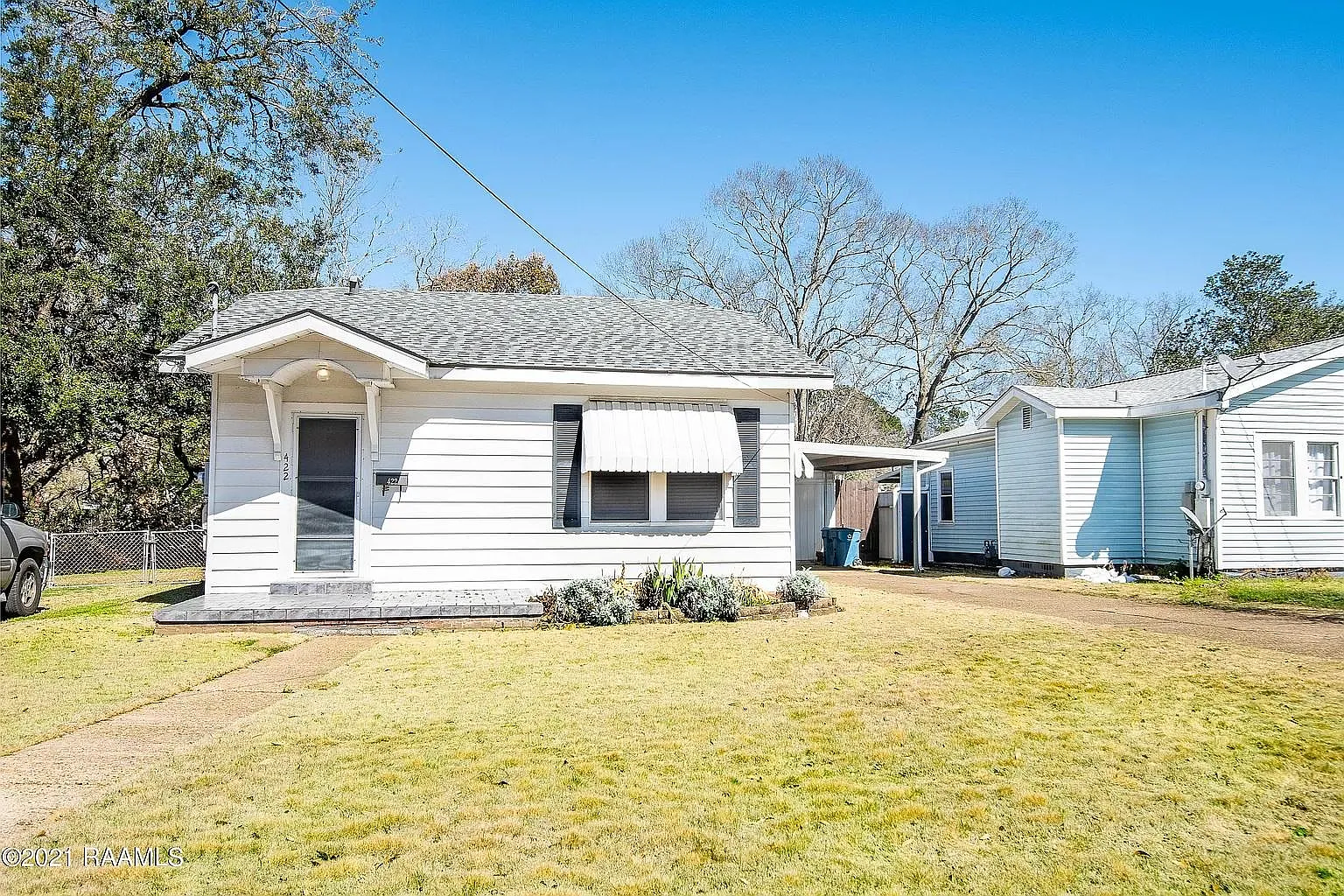 422 Cedar Crest Ct — Photo 3