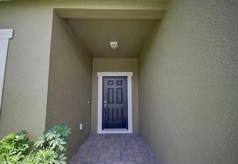 1076 Navigator Rd — Photo 3
