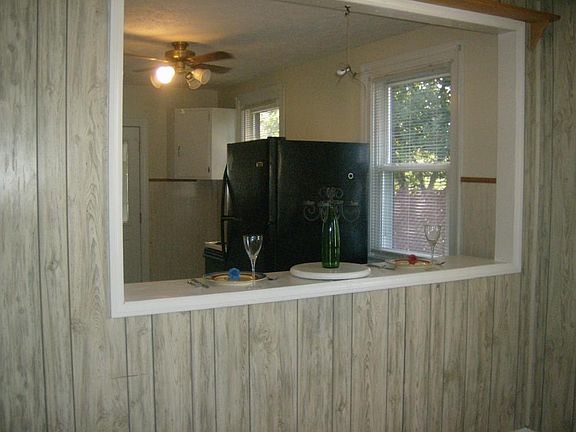 3rd image of 1524 Pineola Ave