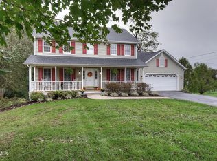 215 Bart Green Dr, Johnson City, TN 37615