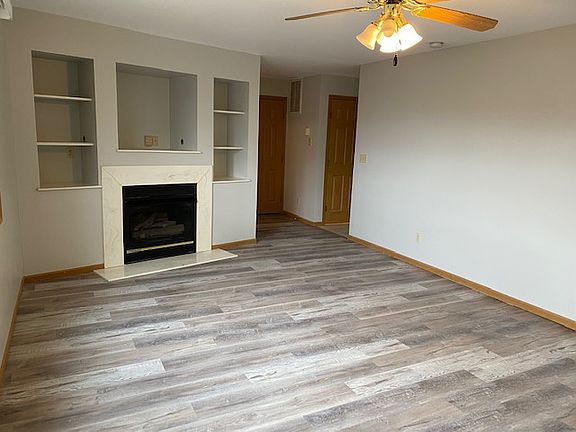 5th image of 1615 Firestone Ln #F