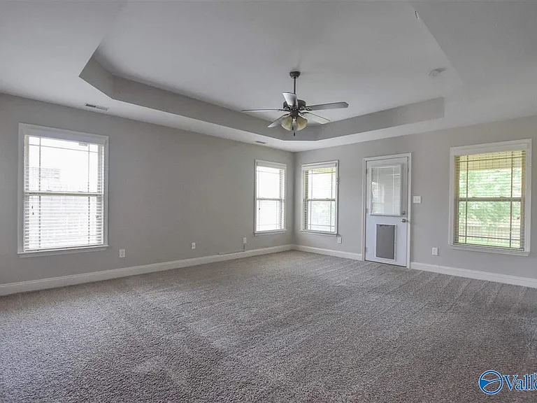 211 New Bristol Ln — Photo 12