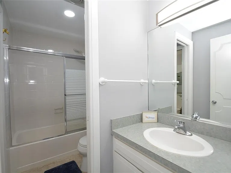 705 W Venice Ave #705-B — Photo 13