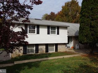 83 N Marmic Dr, Holland, PA 18966