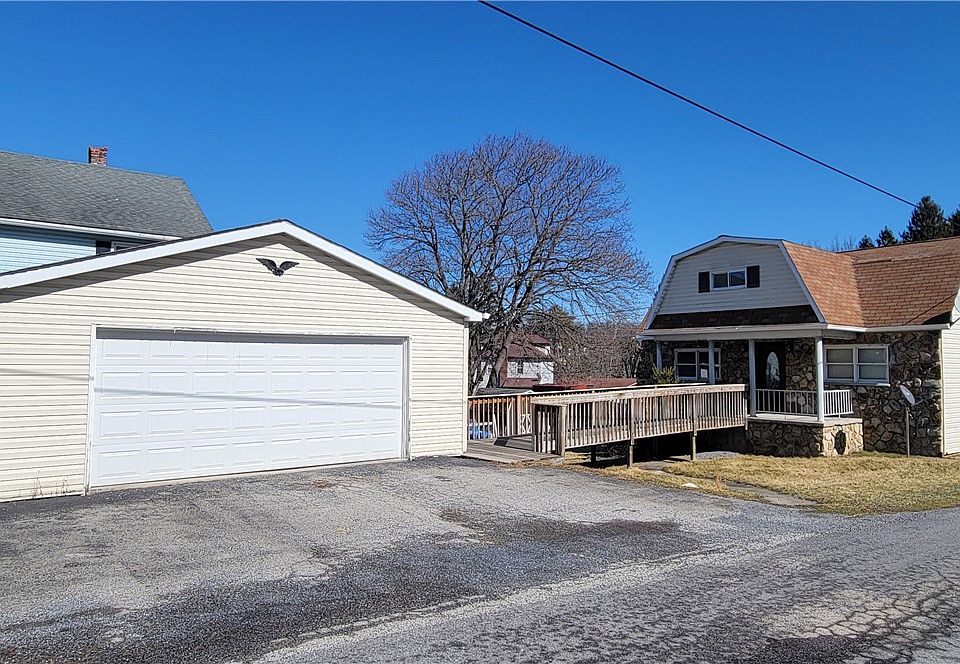 1st image of 60 Strayer St