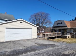 60 Strayer St, Central City, PA 15926