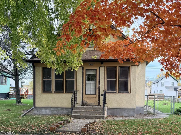 608 2nd St SW, Jamestown, ND 58401