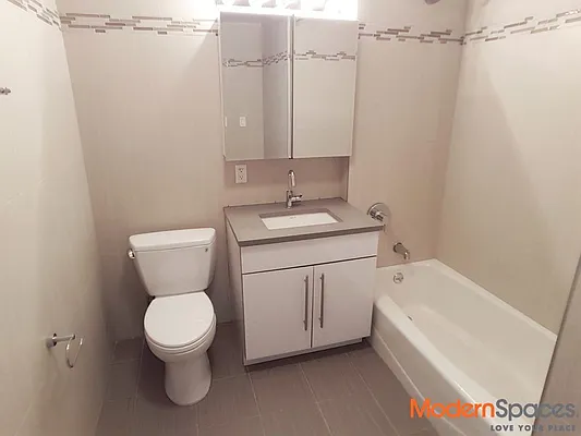 Rented by Modern Spaces | media 11