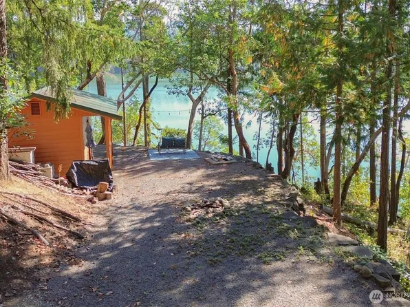 21945 Beachside Drive SE, Yelm, WA 98597