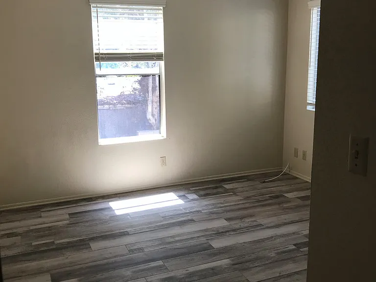 2112 Pullman Ln — Photo 22