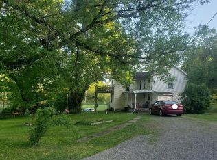 653 E Beaver St #A, Mercer, PA 16137