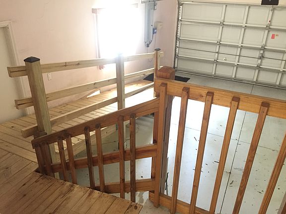4th image of 241 SE 2nd Ave