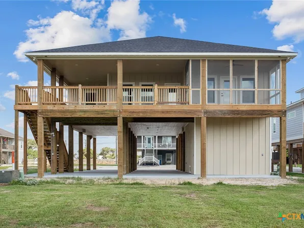 92 Whooping Crane St, Port O Connor, TX 77982