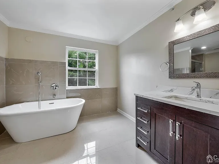 261 Prestwick Way #261 — Photo 18