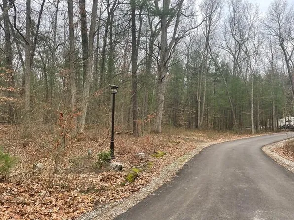 18680 Kinobi Woods Way, Spring Lake, MI 49456