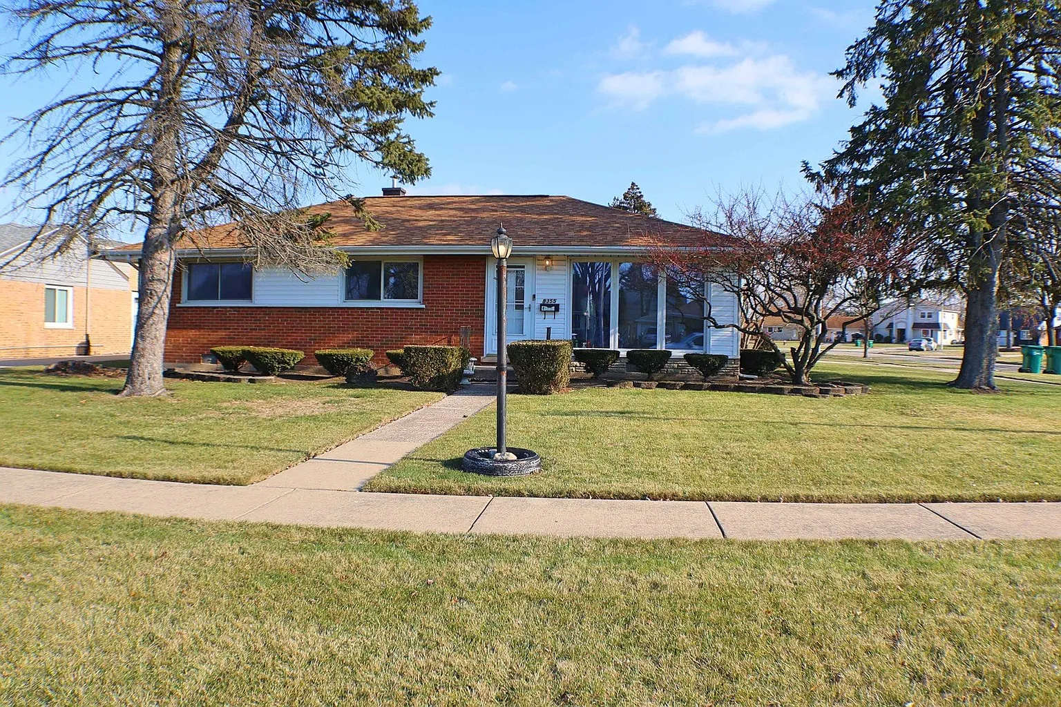 8355 Mulligan Ave photo 1