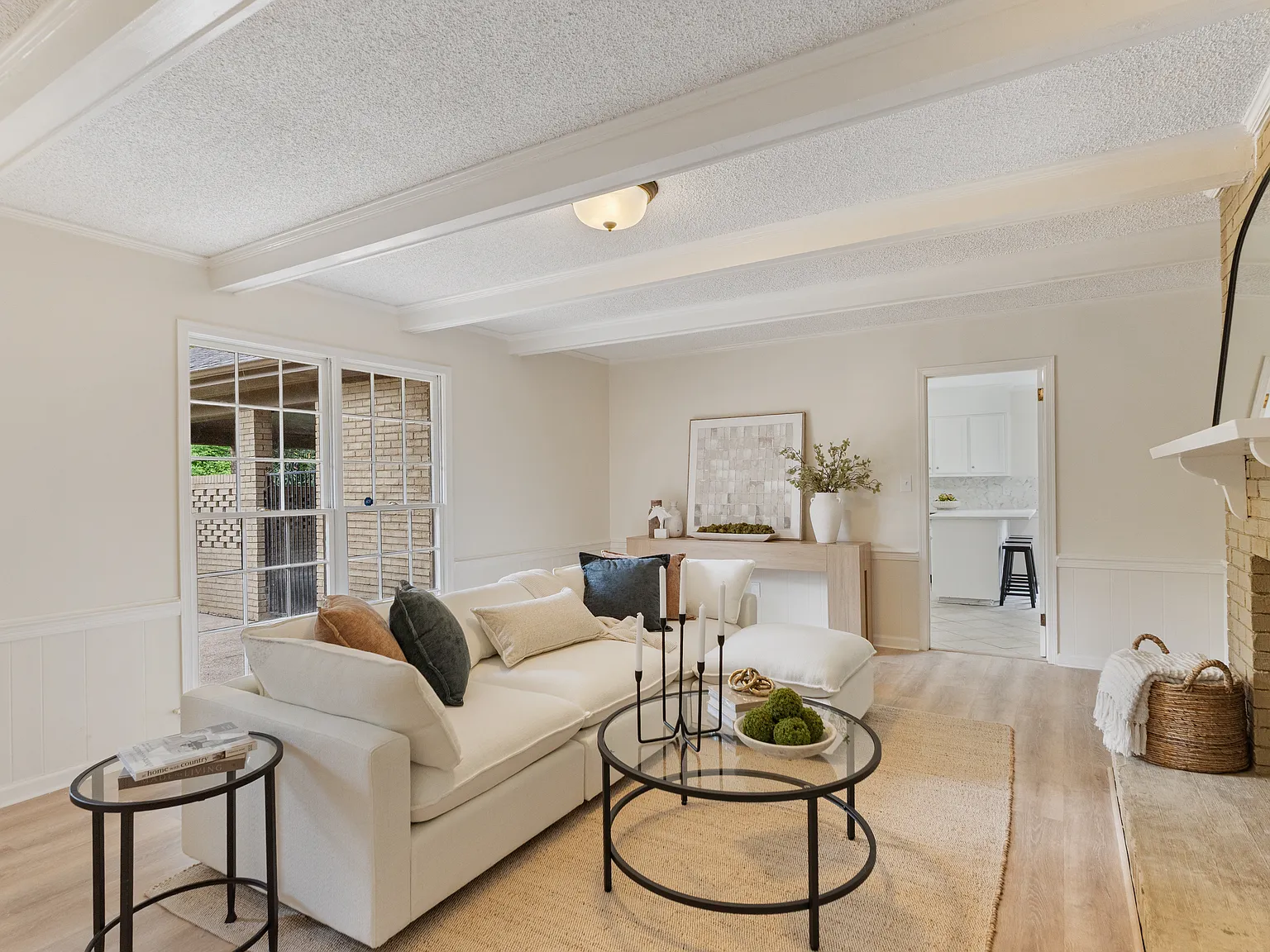 2451 Belcher Drive — Photo 4