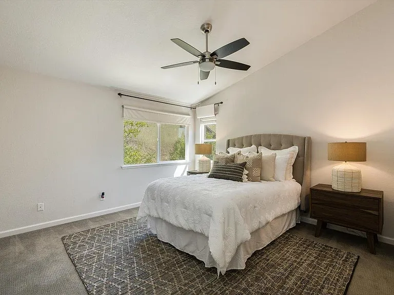 3022 Cerro Cir — Photo 5