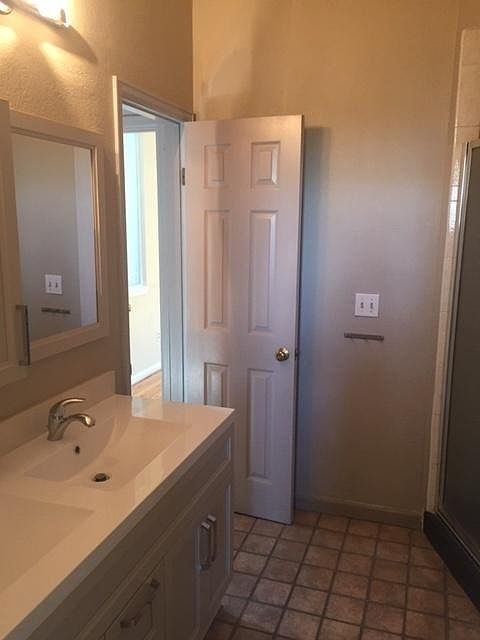 2nd image of 2201 Glenarm Pl Unit A