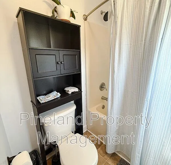 815 Zapata Ln — Photo 5