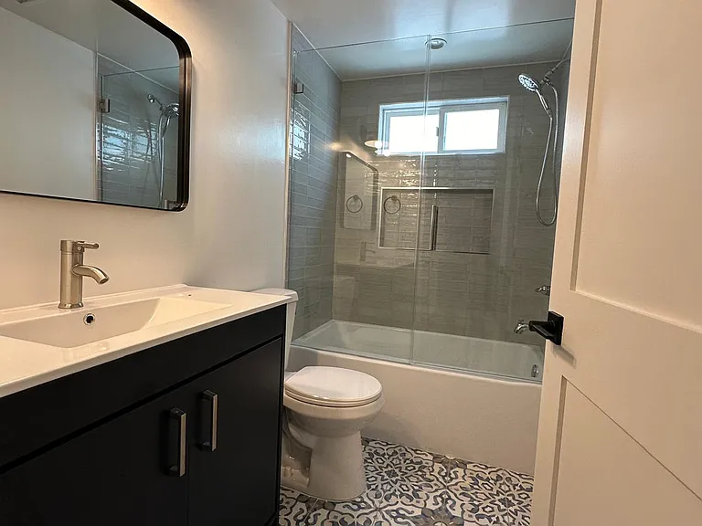 5434 Kester Ave — Photo 3