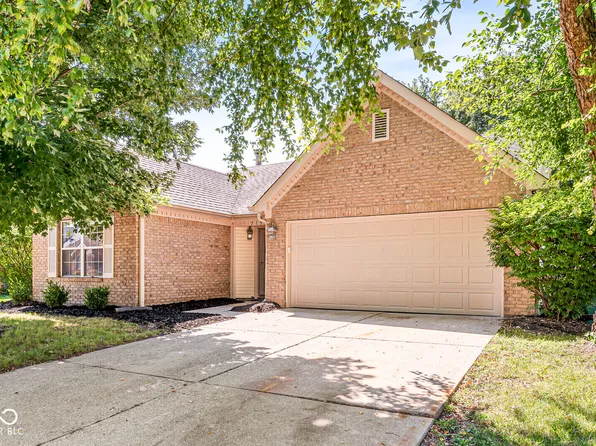 7155 Woodgate Dr, Fishers, IN 46038