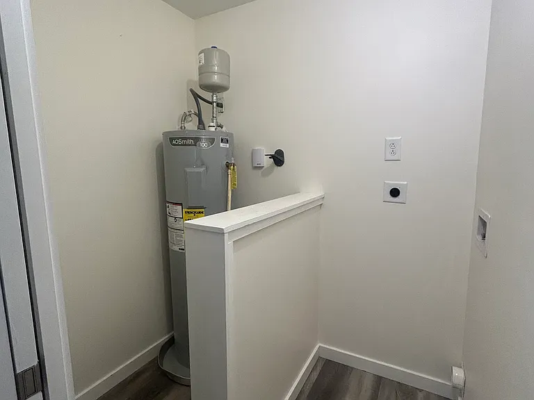 370 Smith Rd — Photo 11