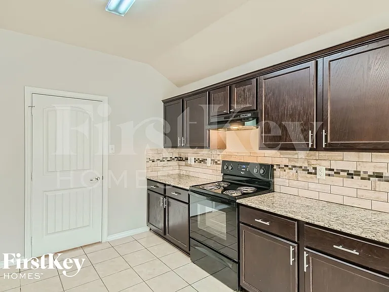 6743 Ohana Pl — Photo 10