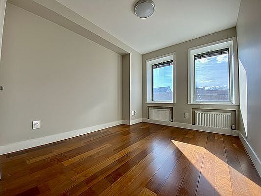 5th image of 1446 71st St Floor 3