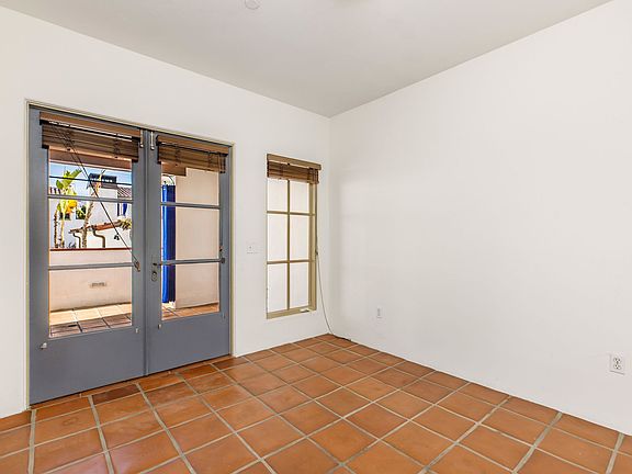 3rd image of 1414 N Harper Ave APT 6