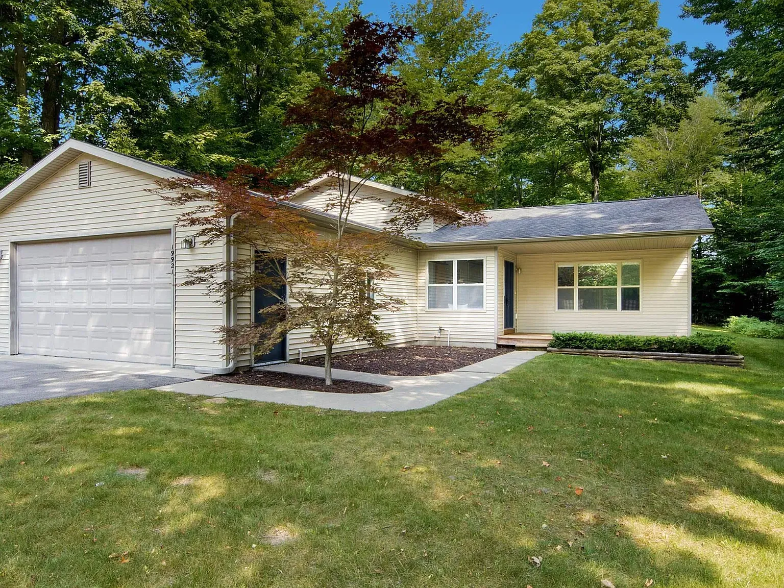 3 bed, 2000 sqft, $2,800 — Photo 1