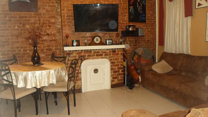 Rented by High Line NYC Realty Group | media 12