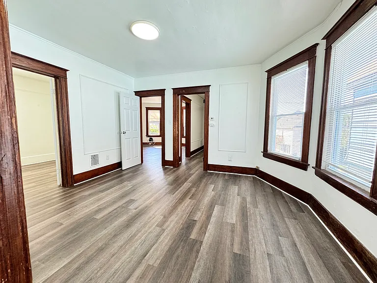 40 Lincoln Ave #2 — Photo 4