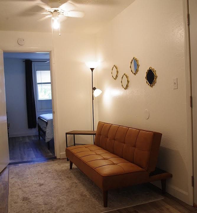 244 N Cedar St 4, Galesburg, IL 61401 Zillow