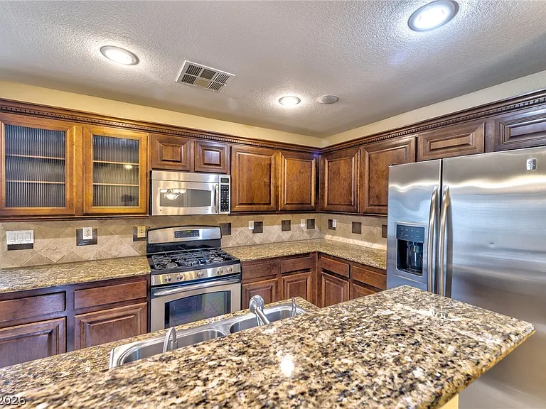 5288 Judkins Dr — Photo 4