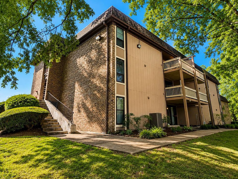 1st image of 5816 Royal Ridge Dr Unit L